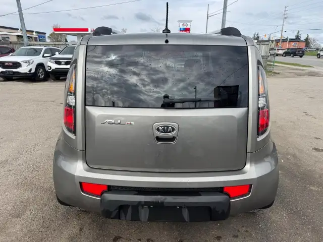 2011 Kia Soul 4U, MANUAL, HATCH, GREAT SHAPE, ALLOYS, CERTIFIED - Photo 4