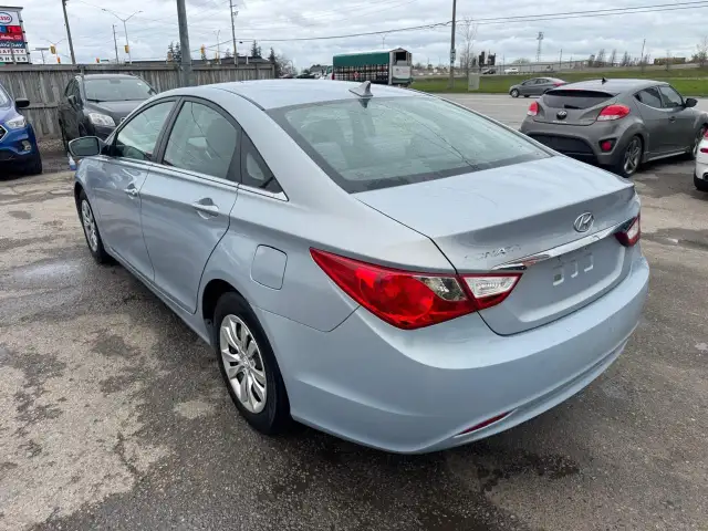 2011 Hyundai Sonata GL, SEDAN, AUTO, 4 CYL, WARRANTY, CERTIFIED - Photo 3