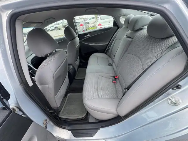 2011 Hyundai Sonata GL, SEDAN, AUTO, 4 CYL, WARRANTY, CERTIFIED - Photo 10