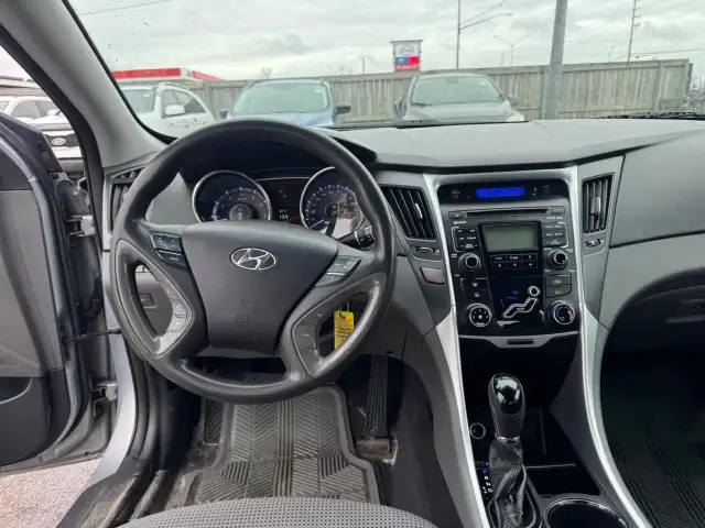 2011 Hyundai Sonata GL, SEDAN, AUTO, 4 CYL, WARRANTY, CERTIFIED - Photo 12