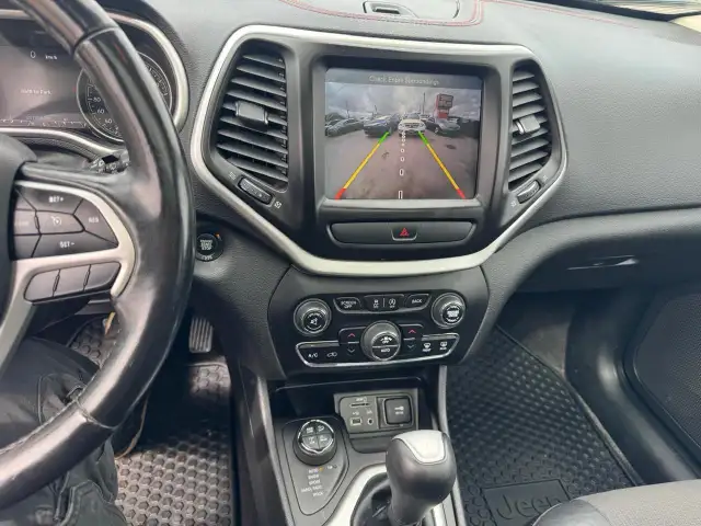 2018 Jeep Cherokee TRAILHAWK, LEATHER, LOADED, ROOF, CERTIFIED - Photo 14
