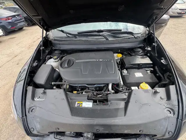 2018 Jeep Cherokee TRAILHAWK, LEATHER, LOADED, ROOF, CERTIFIED - Photo 17
