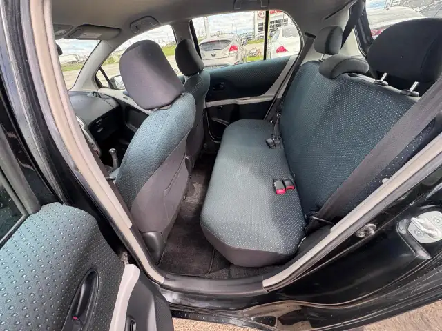 2007 Toyota Yaris LE, HATCH, MANUAL, GREAT ON FUEL, RELIABLE, CE - Photo 10