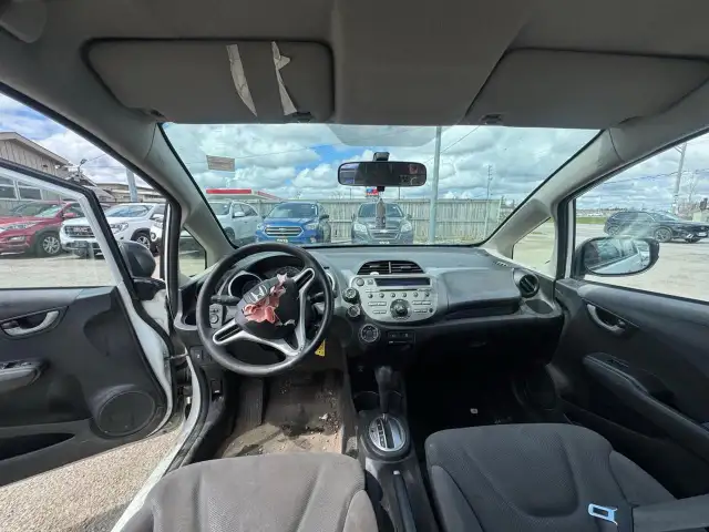 2013 Honda Fit DX-A, HATCH, RUNS WELL, NEEDS BODYWORK, AS IS - Photo 10