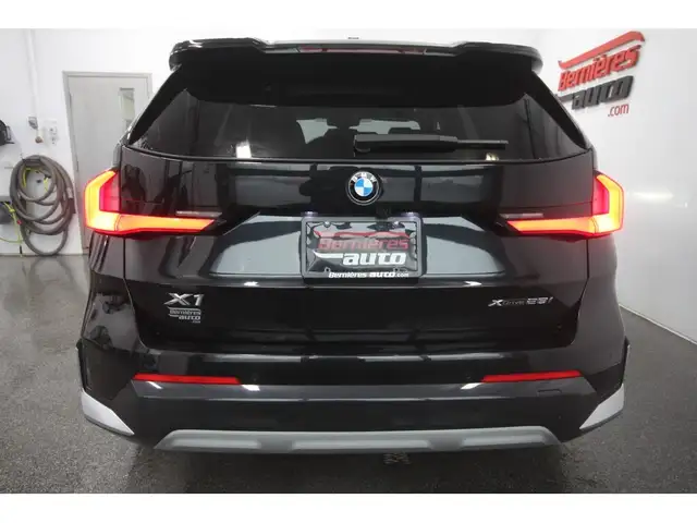 2023 BMW X1 28I / X LINE / TOIT / X DRIVE - Photo 11