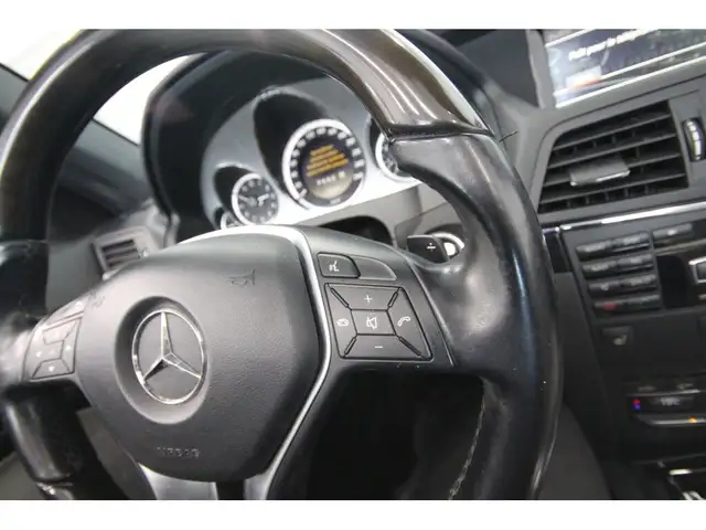2012 Mercedes-Benz E350 CABRIOLET - Photo 31