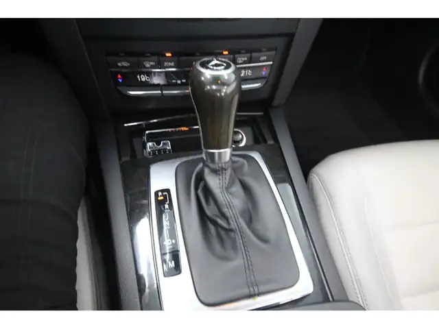 2012 Mercedes-Benz E350 CABRIOLET - Photo 34