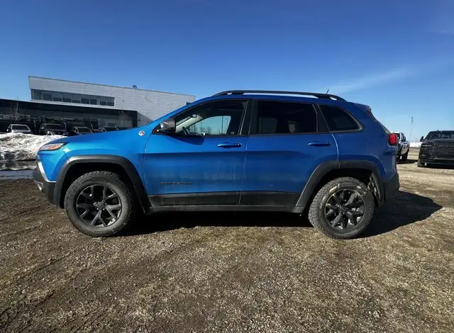 2017 Jeep Cherokee Trailhawk - Photo 2