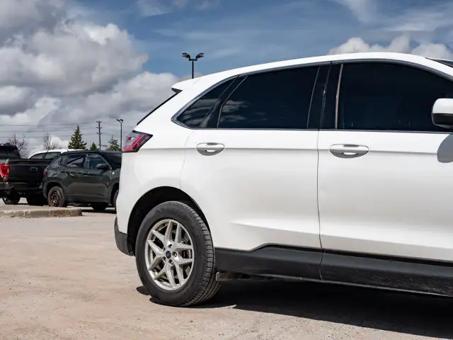 2022 Ford Edge SEL - Photo 10