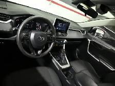 2024 Toyota RAV4 LE No Accident Radar Cruise Lane Assist Blind S - Photo 10