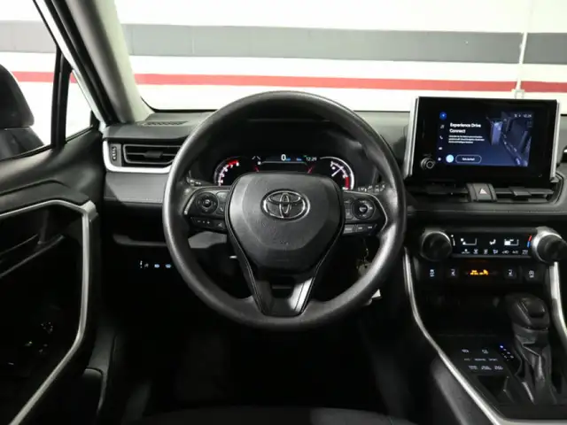 2024 Toyota RAV4 LE No Accident Radar Cruise Lane Assist Blind S - Photo 12