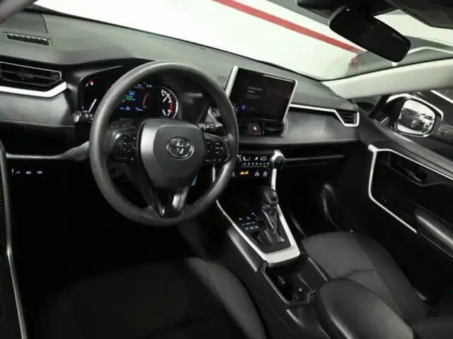 2024 Toyota RAV4 LE No Accident Radar Cruise Lane Assist Blind S - Photo 10