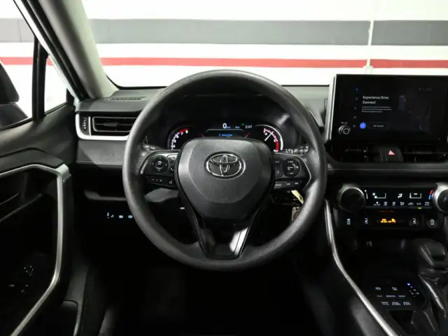 2024 Toyota RAV4 LE No Accident Radar Cruise Lane Assist Blind S - Photo 12