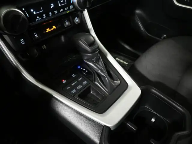 2024 Toyota RAV4 LE No Accident Radar Cruise Lane Assist Blind S - Photo 20