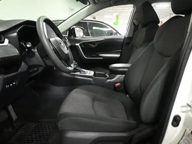 2024 Toyota RAV4 LE No Accident Radar Cruise Lane Assist Blind S - Photo 21