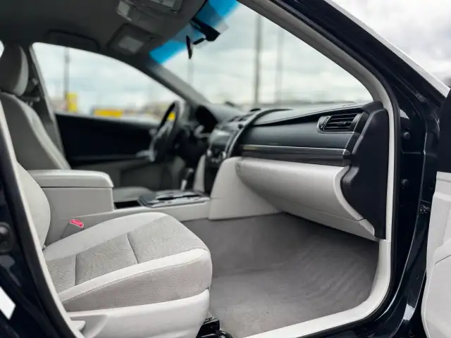2012 TOYOTA CAMRY HYBRID - Photo 11