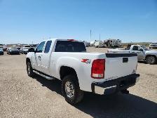 2008 GMC Sierra 2500HD - Photo 3