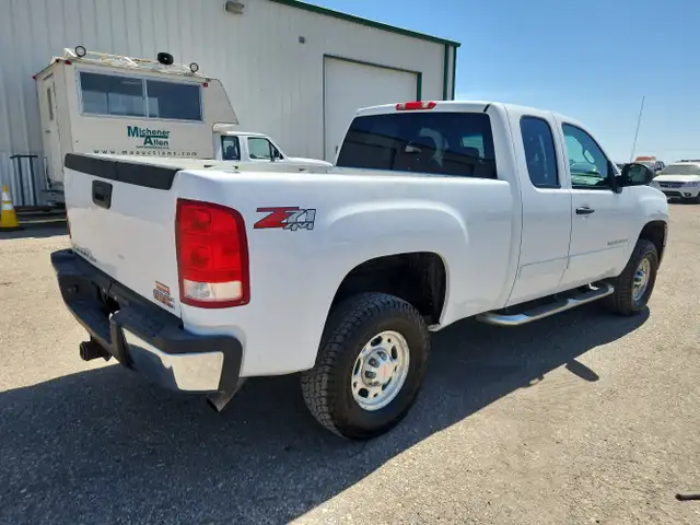 2008 GMC Sierra 2500HD - Photo 4