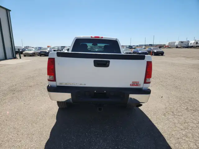 2008 GMC Sierra 2500HD - Photo 6