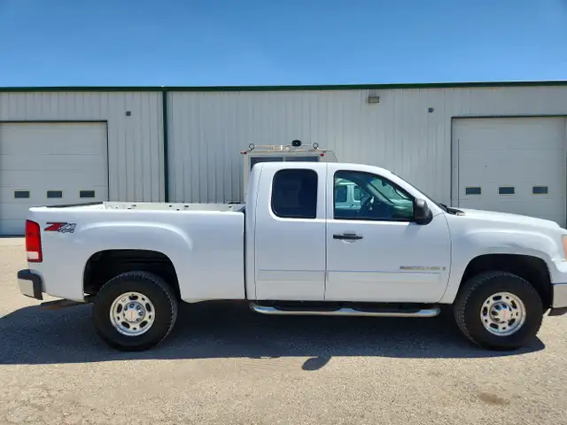 2008 GMC Sierra 2500HD - Photo 7