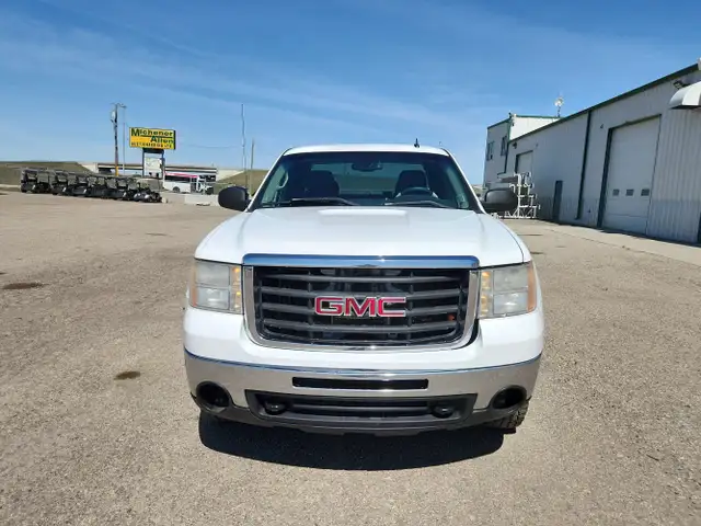 2008 GMC Sierra 2500HD - Photo 8