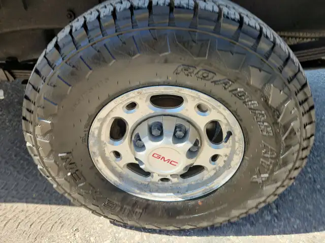 2008 GMC Sierra 2500HD - Photo 10