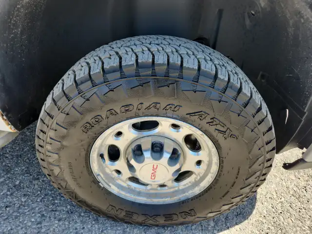 2008 GMC Sierra 2500HD - Photo 12