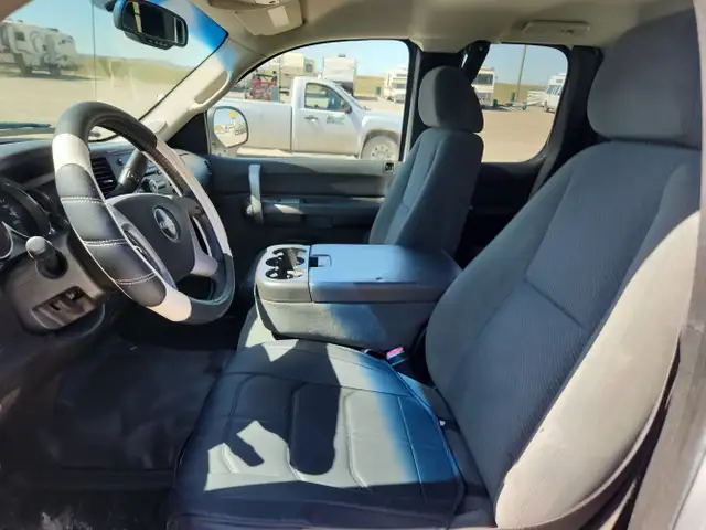 2008 GMC Sierra 2500HD - Photo 13