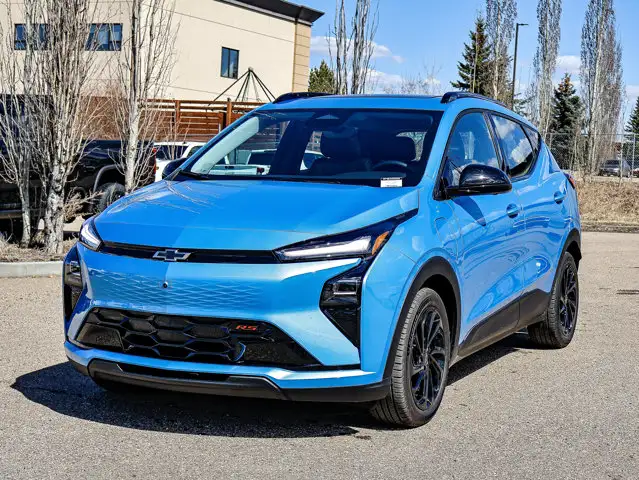 2027 Chevrolet Bolt RS - Photo 4