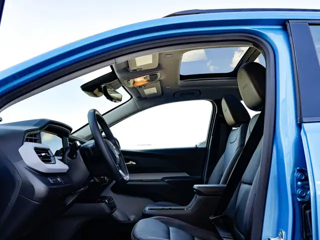 2027 Chevrolet Bolt RS - Photo 15