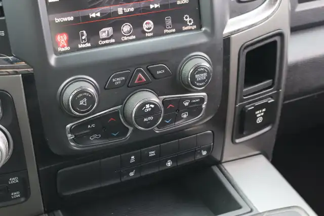 2015 RAM 1500 - Photo 14
