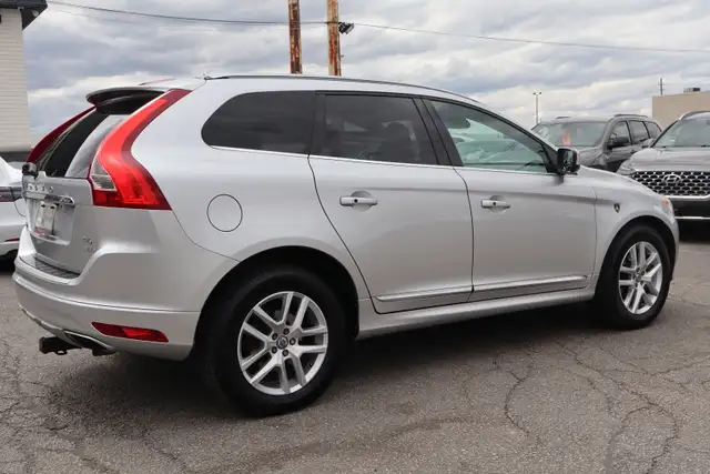 2017 Volvo XC60 - Photo 7