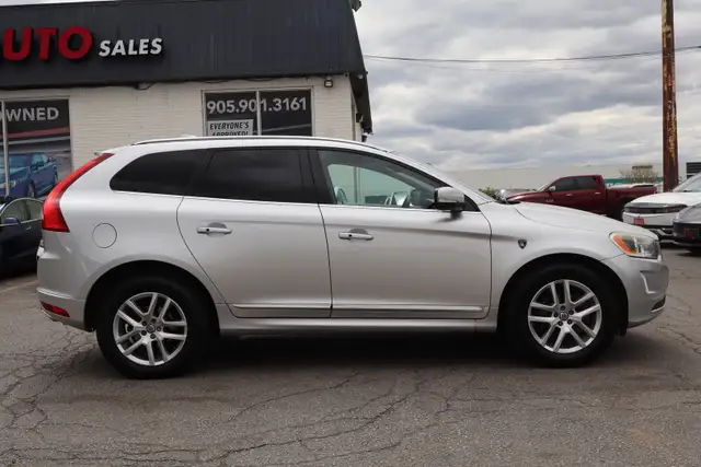 2017 Volvo XC60 - Photo 8