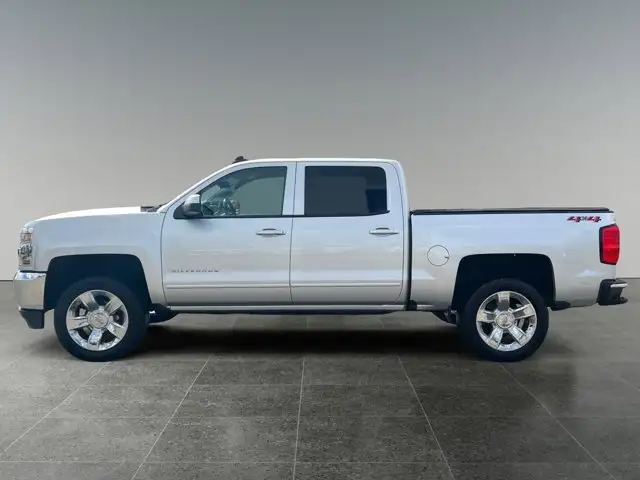 2018 Chevrolet Silverado 1500 LT - Photo 2