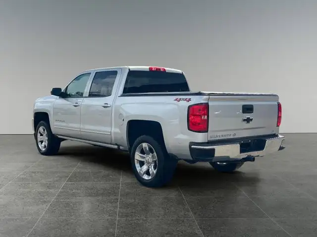 2018 Chevrolet Silverado 1500 LT - Photo 4
