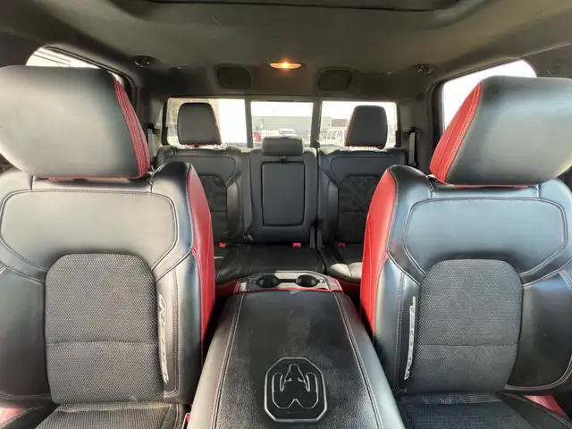 2019 Ram 1500 Rebel Extended Cab 3.6L V6 | Command Start | Sunro - Photo 18