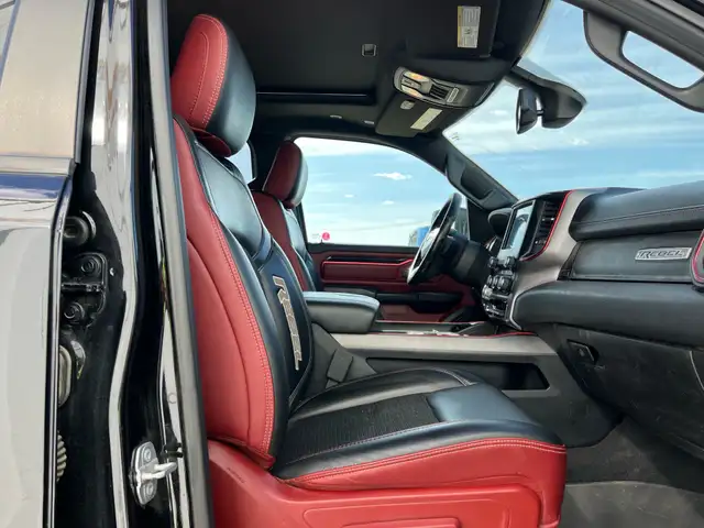 2019 Ram 1500 Rebel Extended Cab 3.6L V6 | Command Start | Sunro - Photo 19