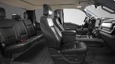 2026 Ford SuperDuty F-350® Lariat® - Photo 6