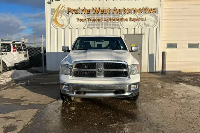 2010 Dodge Ram 1500 Laramie Crew Cab 5.7L V8 | Power Seat | Heat - Photo 2