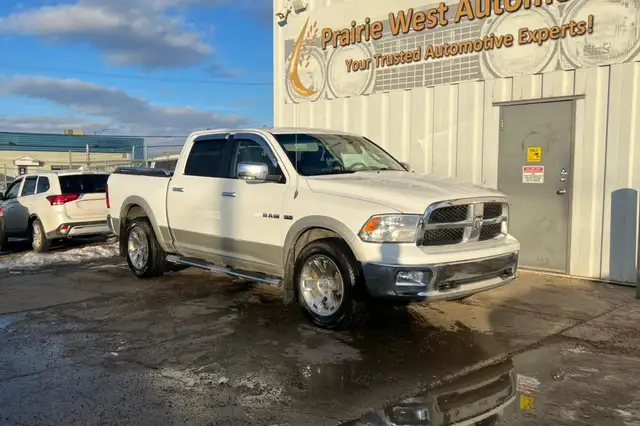 2010 Dodge Ram 1500 Laramie Crew Cab 5.7L V8 | Power Seat | Heat - Photo 3