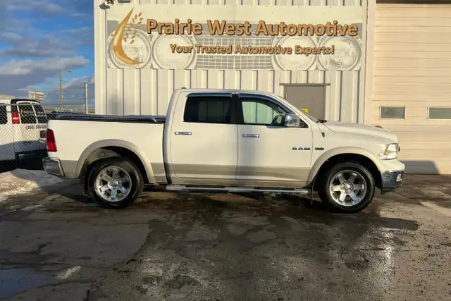 2010 Dodge Ram 1500 Laramie Crew Cab 5.7L V8 | Power Seat | Heat - Photo 4