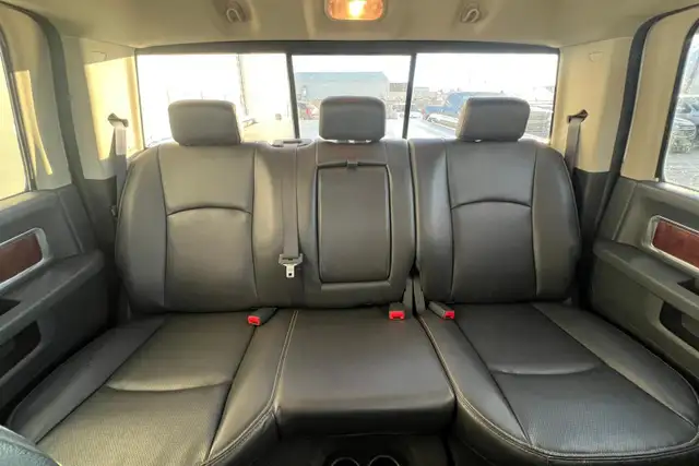 2010 Dodge Ram 1500 Laramie Crew Cab 5.7L V8 | Power Seat | Heat - Photo 15