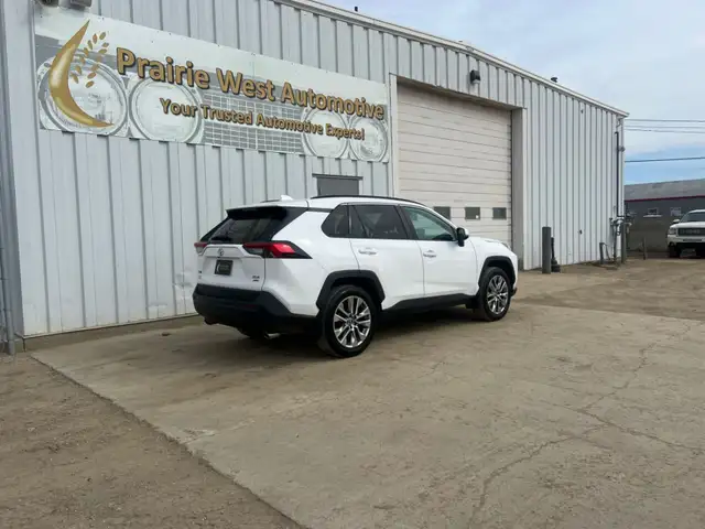 2019 Toyota RAV4 XLE AWD | Remote Start | Reverse Camera - Photo 5