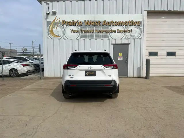 2019 Toyota RAV4 XLE AWD | Remote Start | Reverse Camera - Photo 6