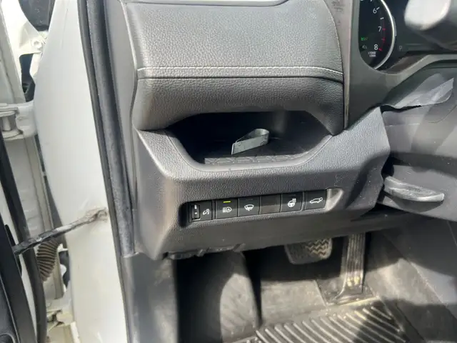 2019 Toyota RAV4 XLE AWD | Remote Start | Reverse Camera - Photo 18