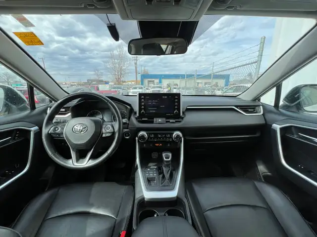 2019 Toyota RAV4 XLE AWD | Remote Start | Reverse Camera - Photo 19