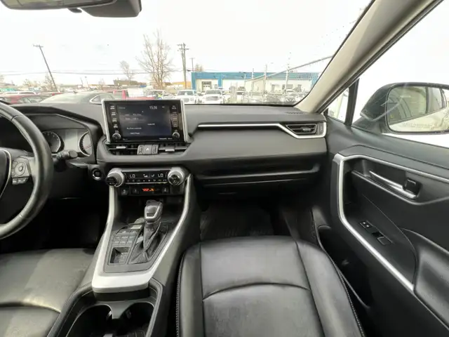 2019 Toyota RAV4 XLE AWD | Remote Start | Reverse Camera - Photo 23