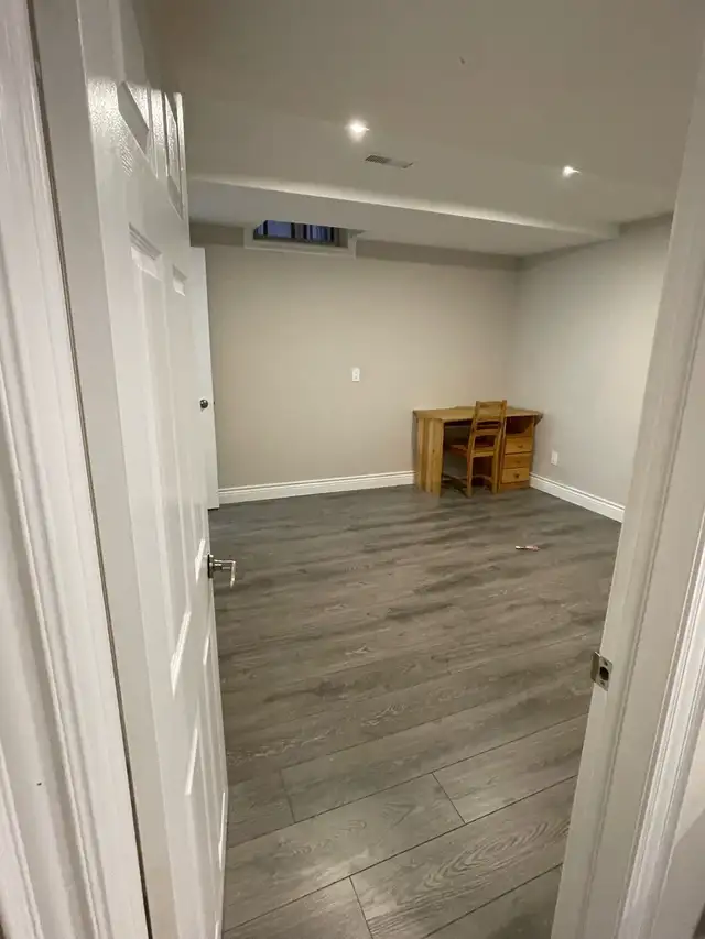 basement apartment for rent - Photo 6