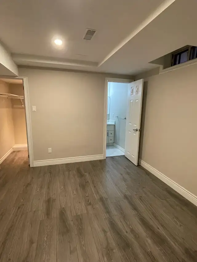 basement apartment for rent - Photo 7
