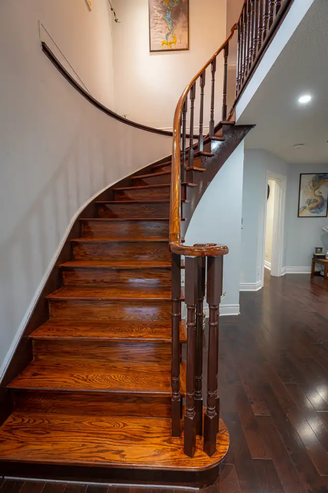 One Upstairs Bedroom - Photo 4